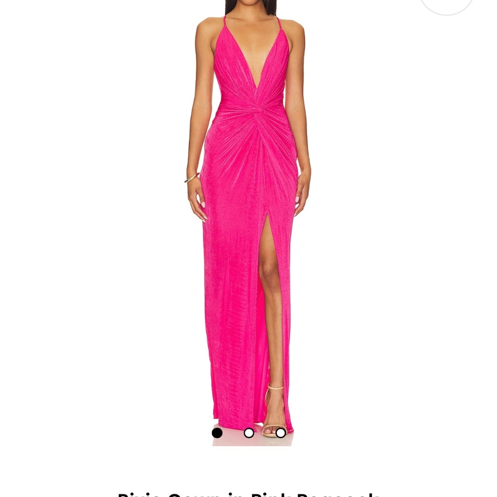 Stunning Pink Gown w/ Plunging Neckline – Perfect for Prom or Wedding Guest